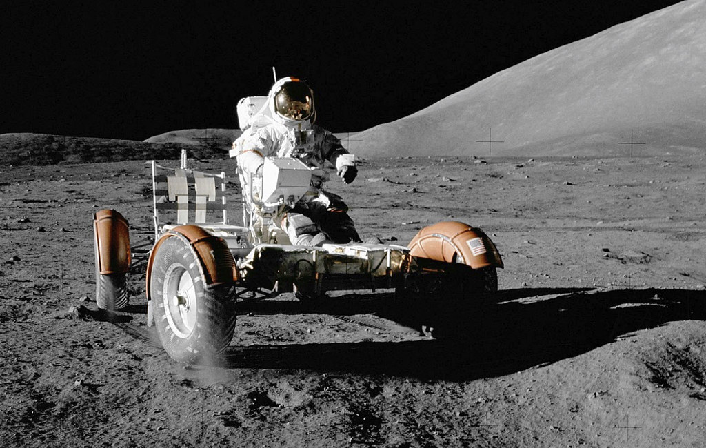 Mirė paskutinis Mėnulyje pabuvojęs JAV astronautas Eugene’as Cernanas